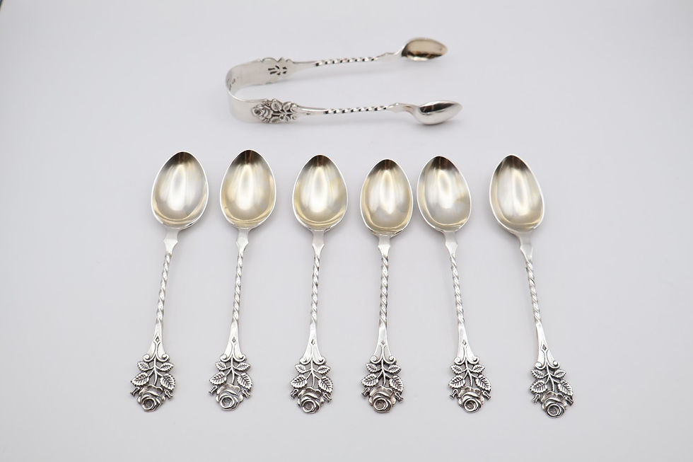 Thumbnail: Fabulous Antique Boxed Silver Set of Rose Teaspoons with Sugar Tongs London 1895