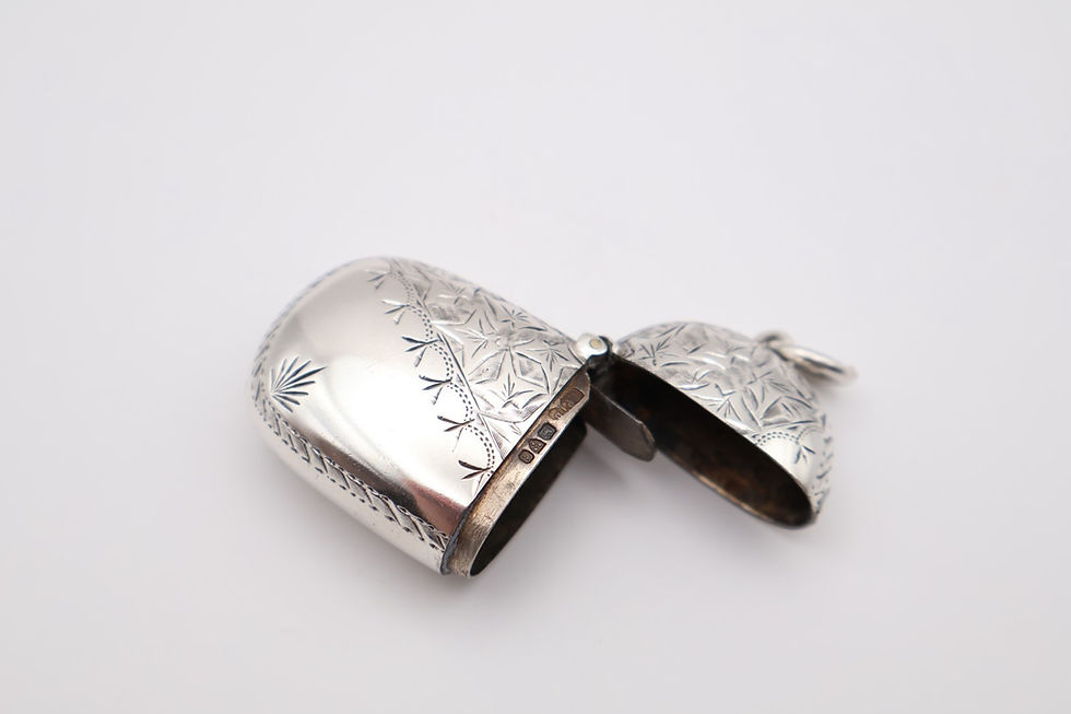 Thumbnail: Lovely Antique Sterling Silver Bulbus Vesta Case Hallmarked Chester 1903