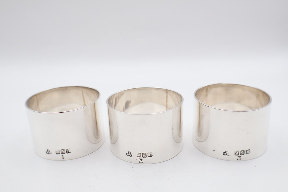 Thumbnail: Antique Sterling Silver Cased Set of 6 Napkin Rings Hallmarked Dublin 1923