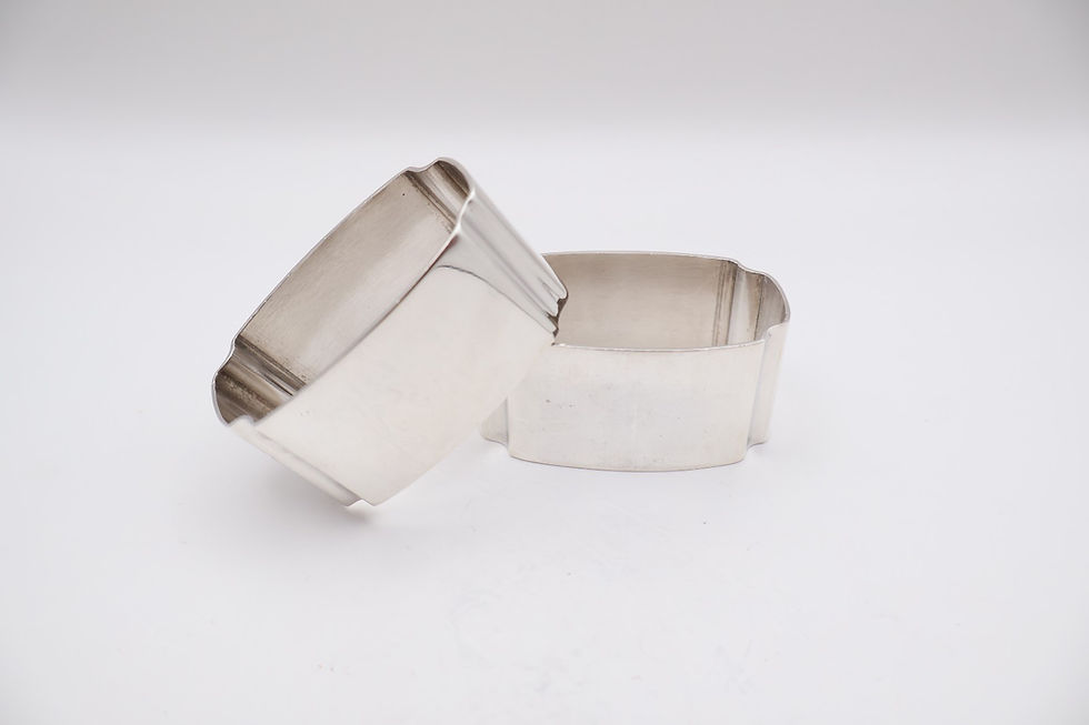 Thumbnail: Heavy Vintage Boxed Solid Silver Pair of Napkin Rings Hallmarked Sheffield 1943