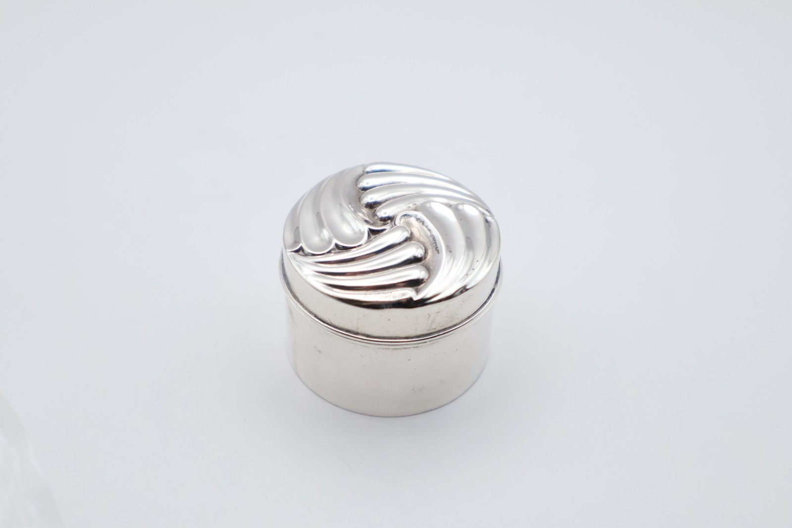 Charming Antique Victorian Sterling Silver Small Trinket Box Birmingham 1891