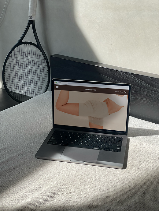 Laptop_Mockup (1).png