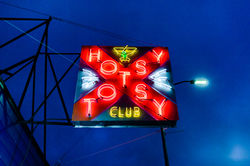 HOTSY TOTSY CLUB