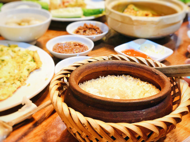 Niêu cơm bé Thuận Long