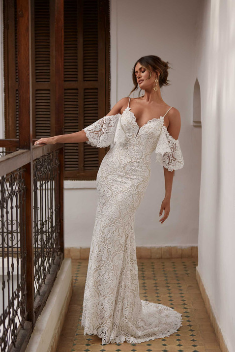 ARWEN-ML17488-FULL-LACE-FITTED-GOWN-WITH-SPAGHETTI-STRAPS-AND-DETACHABLE-OFF-SHOULDER-FLUT