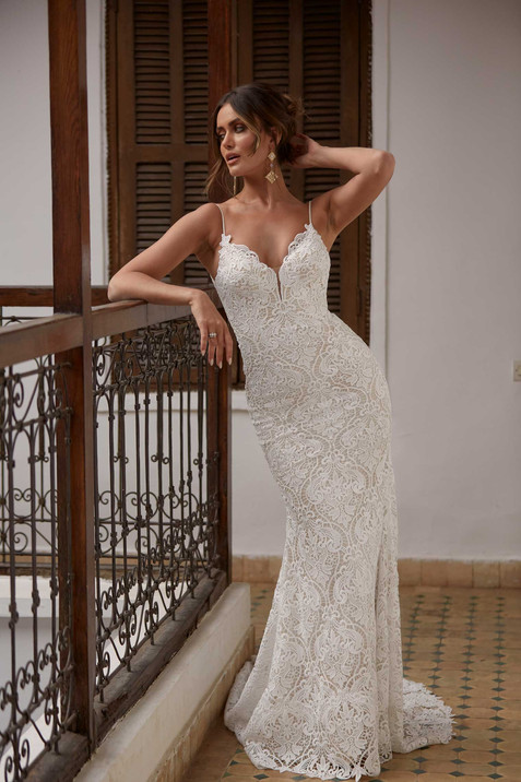 ARWEN-ML17488-FULL-LACE-FITTED-GOWN-WITH-SPAGHETTI-STRAPS-AND-DETACHABLE-OFF-SHOULDER-FLUT