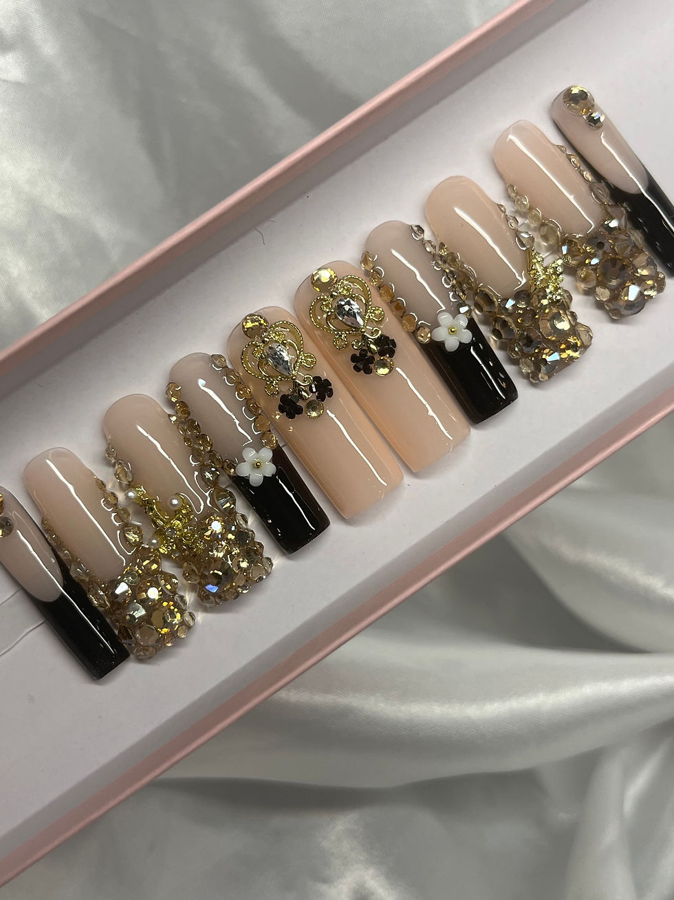 Colette Long Square Press Ons