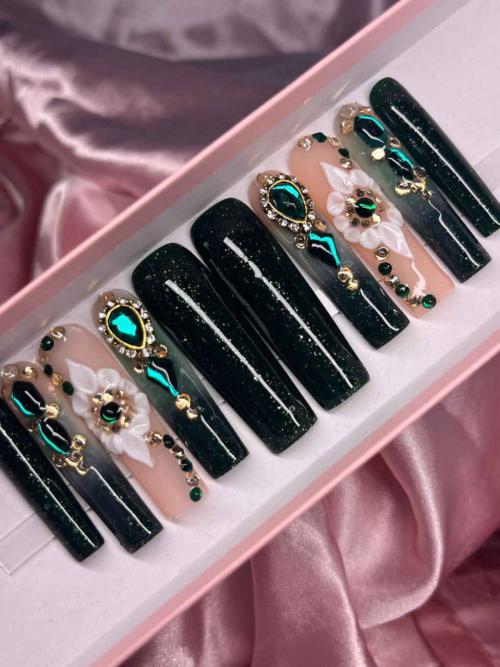 XL Adamari Square Press Ons