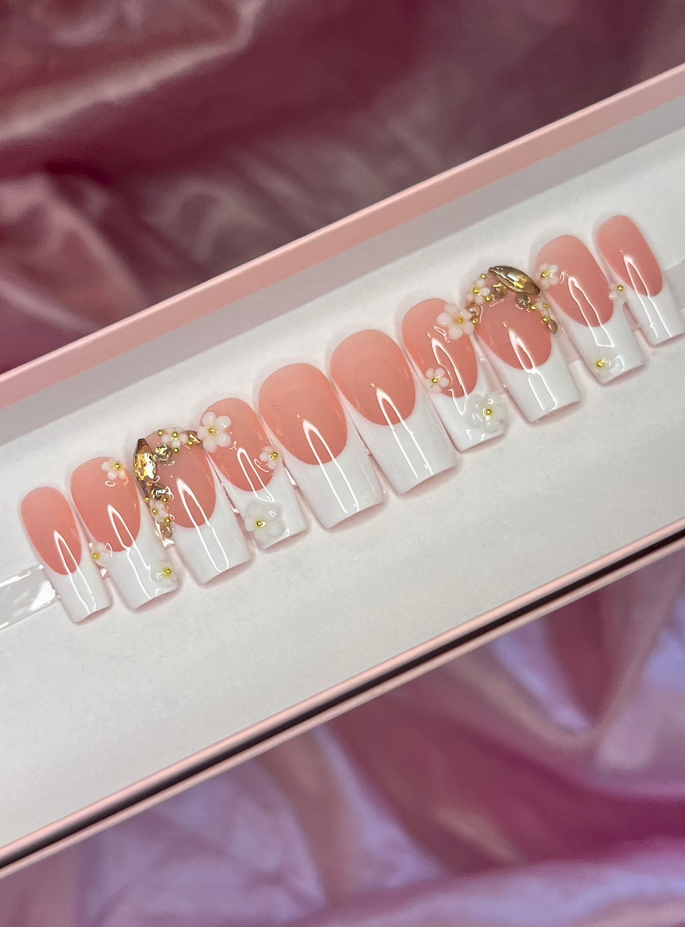 Azulera Medium Square Press Ons