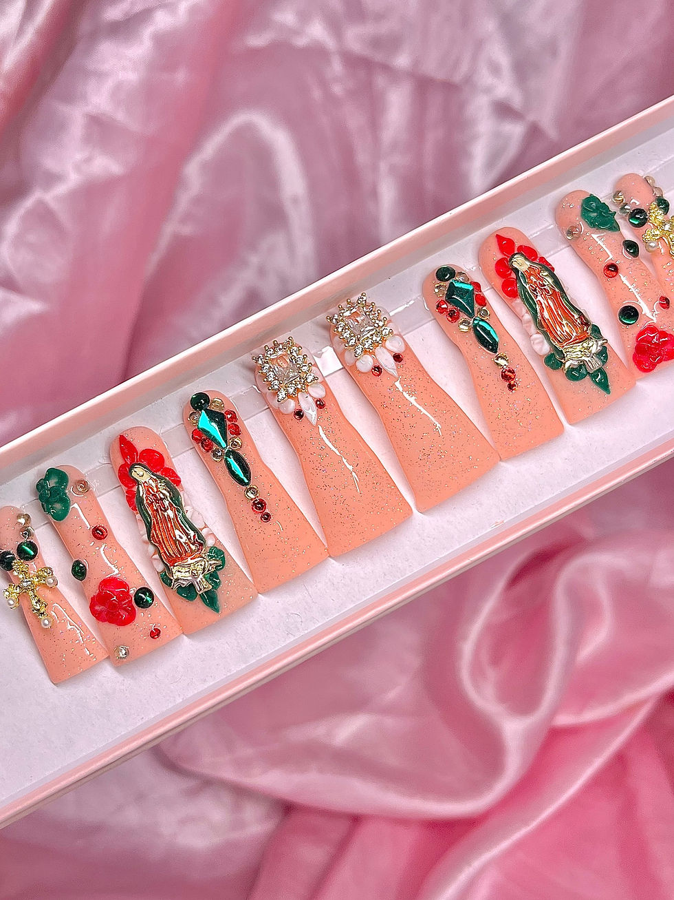 Morenita Duck Long Press Ons