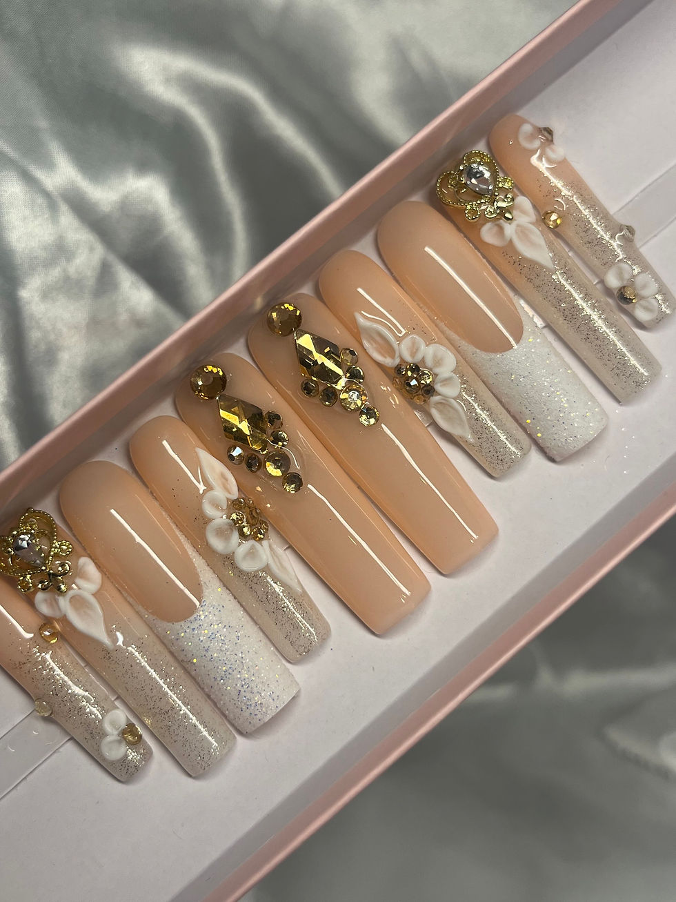 XL Gladiola Square Press Ons