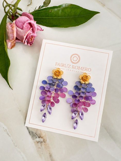 Aretes Pétalos Colors con pétalos de resina, flores enchapadas y cristales ovalados