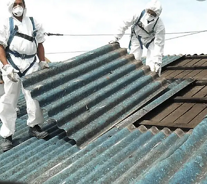 Fibrocimento e amianto a serem removidos segundo a normas e em segurança