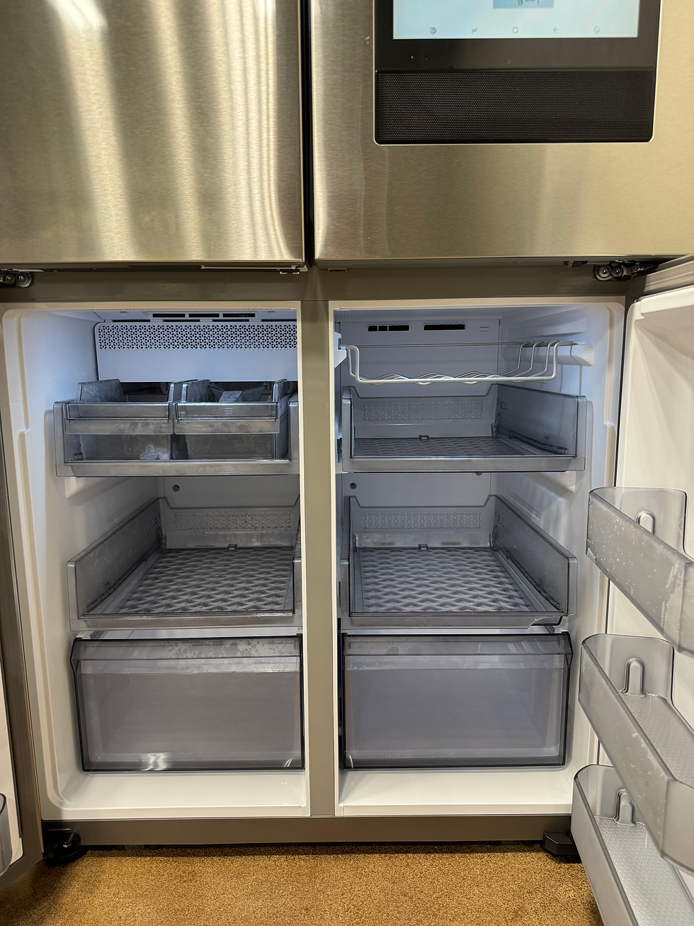 Thumbnail: Samsung - 29 cu. ft. 4-Door Flex Smart Refrigerator with Family Hub - Stainless