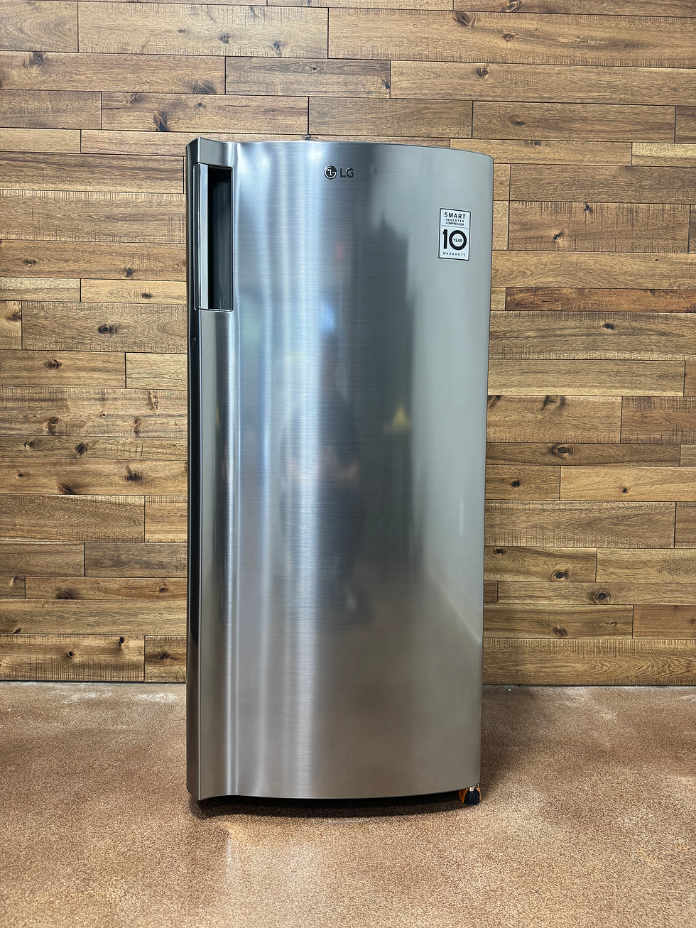 Thumbnail: LRONC0605V LG - 5.79 Cu. Ft. Top-Freezer Refrigerator