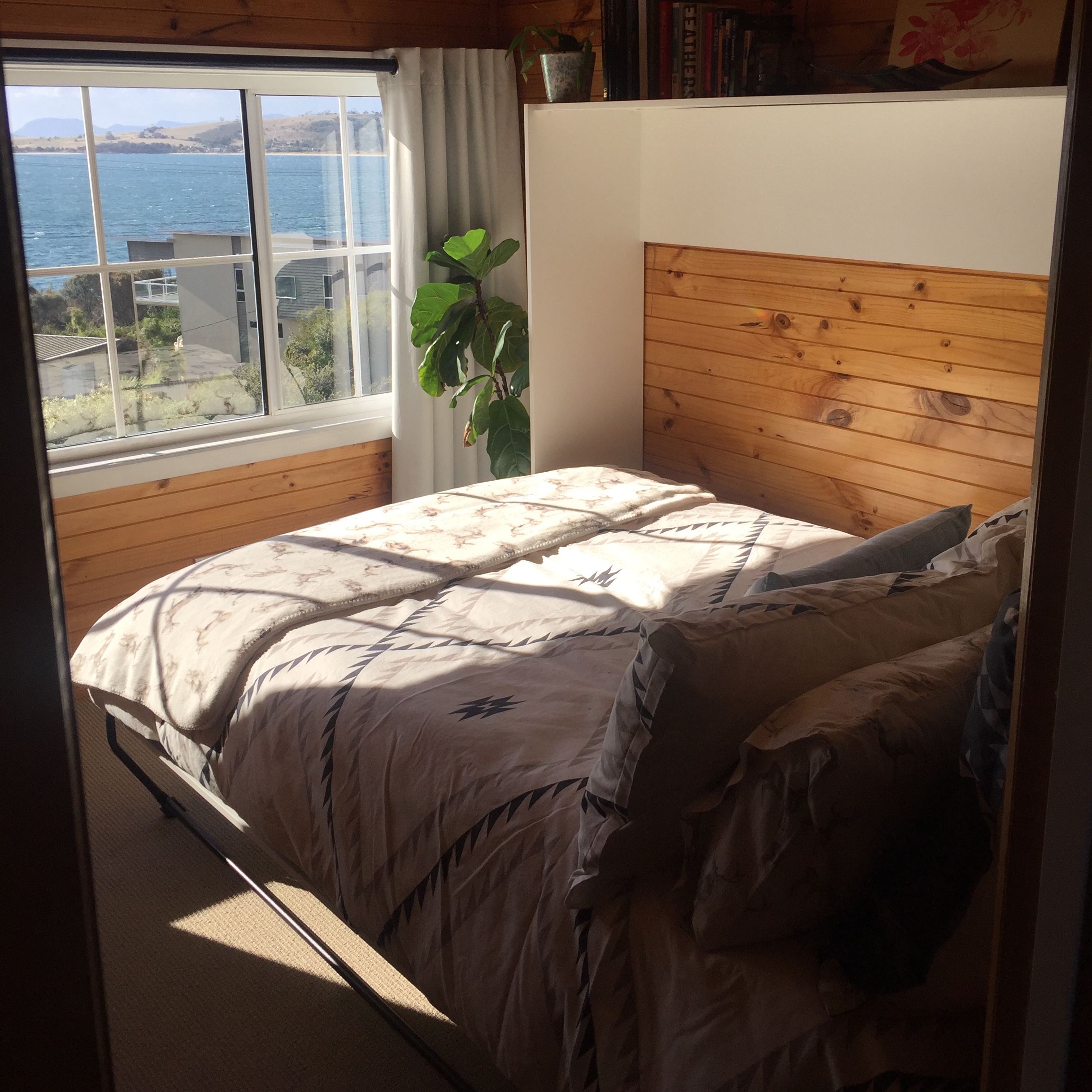 ALPHA Horizontal bed