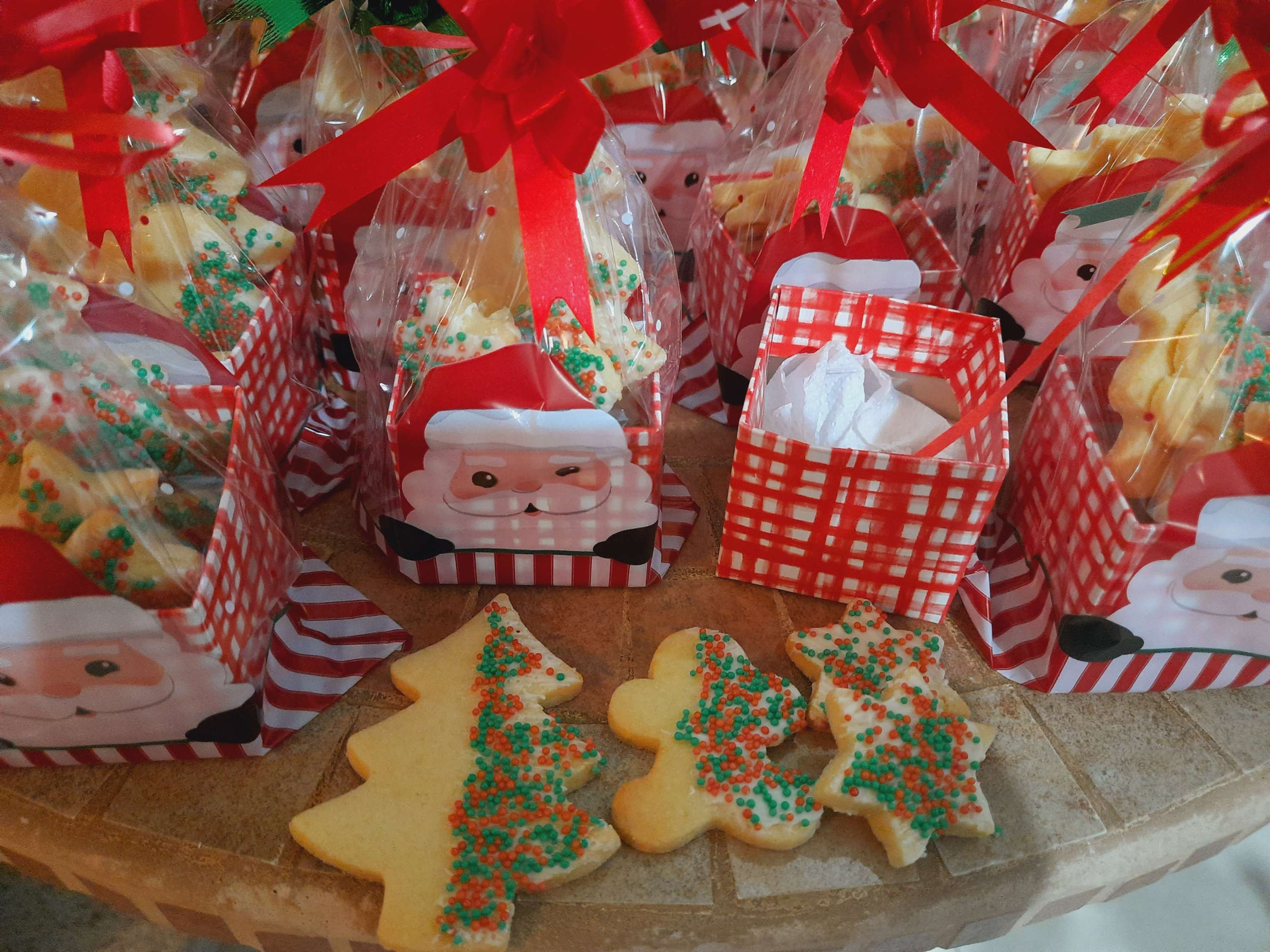 Caixinha com biscoitos drageados