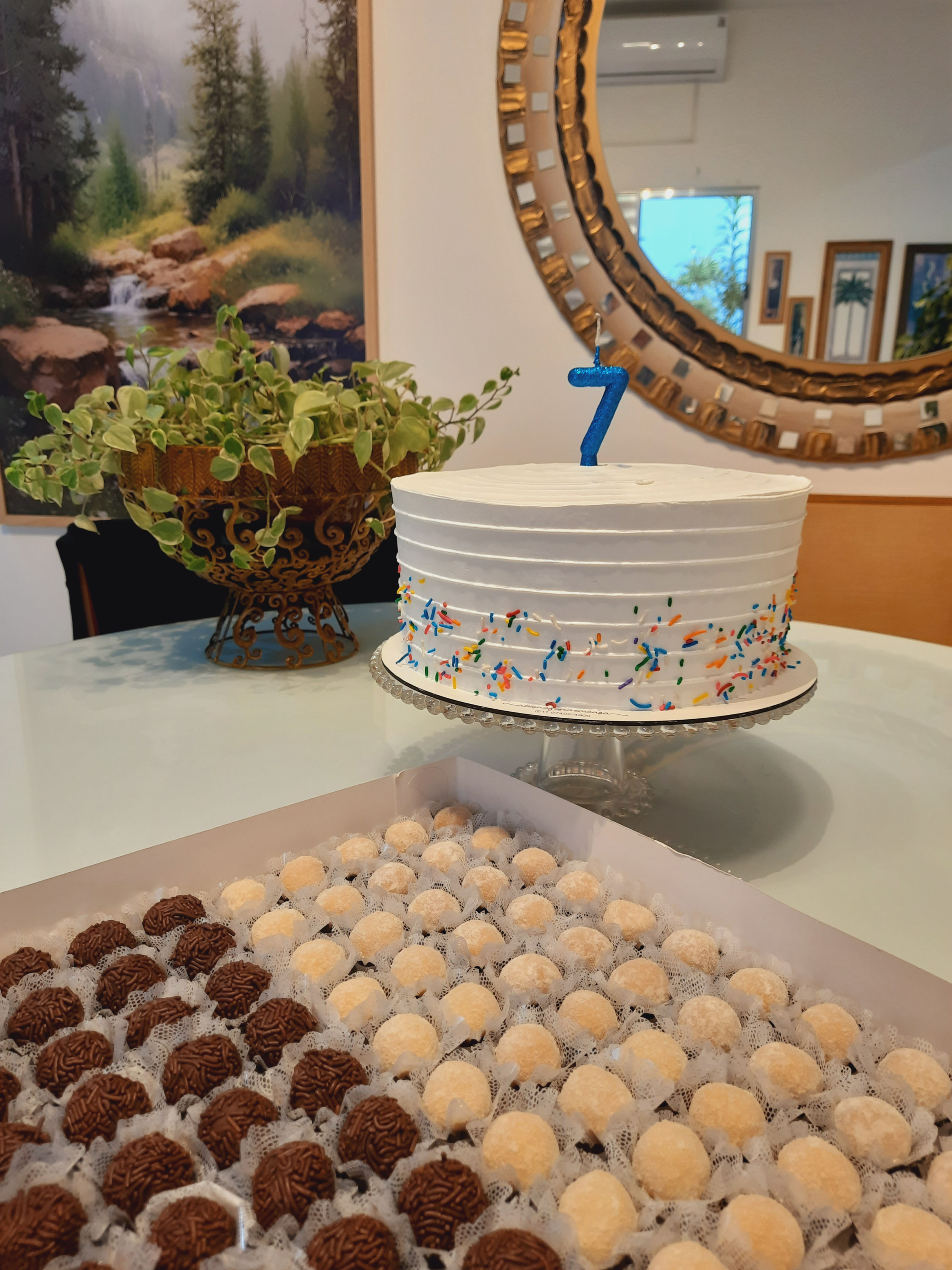 Bolo 5kg & docinhos