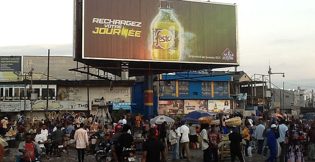 P74 PANNEAU TRIANGLE UPN ARRET SELEMBAO