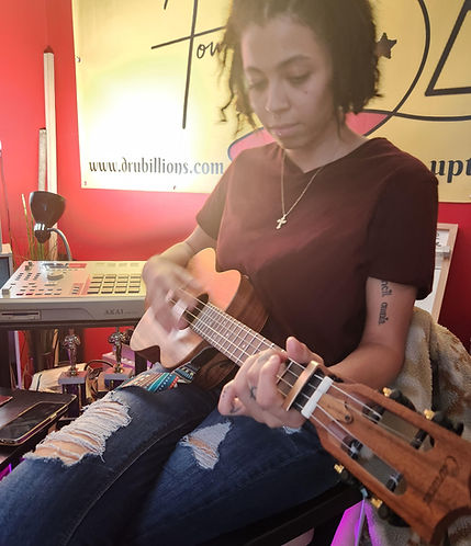 girls in studio 2.jpg