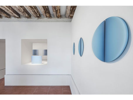 Jessica Loughlin | sorpresi dal blu / Gino al 22 novembre 2025