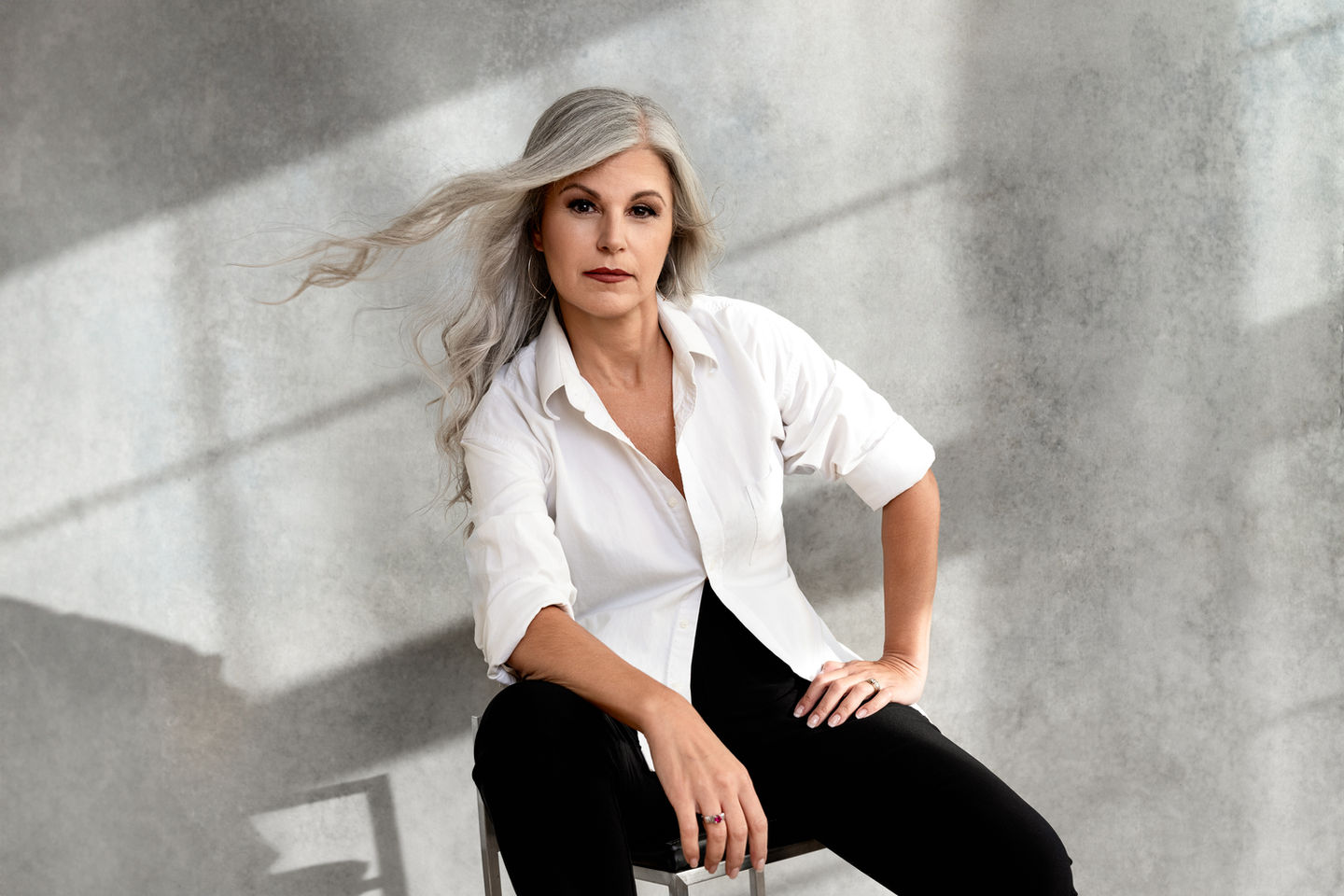 Women's glamour photographer in Kitchener, Waterloo and Cambridge.