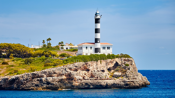 Portocolom Mallorca Leuchtturm Far de Portocolom Küste Aussichtspunkt
