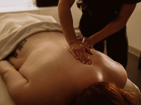 The Difference Between Relaxation & Therapeutic Massage: Which One Is Right for You?