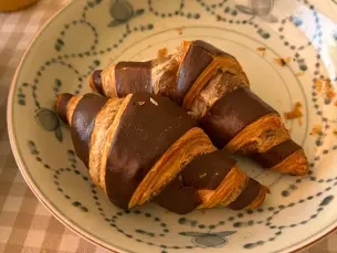 Raspberry and chocolate croissants