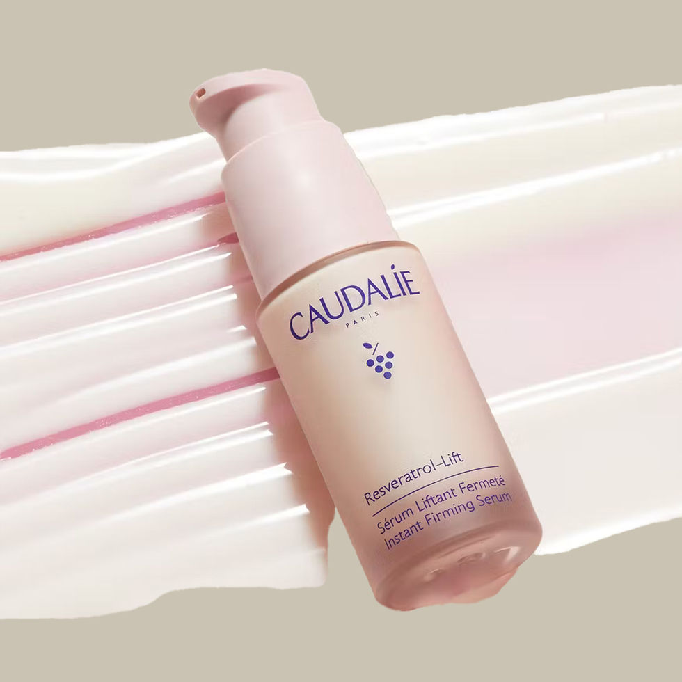 Caudalie Resveratrol-Lift Sıkılaştırıcı Serum: Anında sıkılaştırıcı etki sunan 30 ml serum.