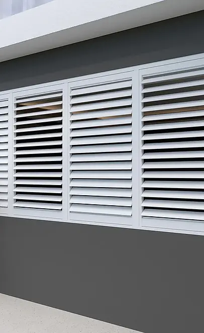 outdoor-shutters-aluminium-white-satin-2.webp