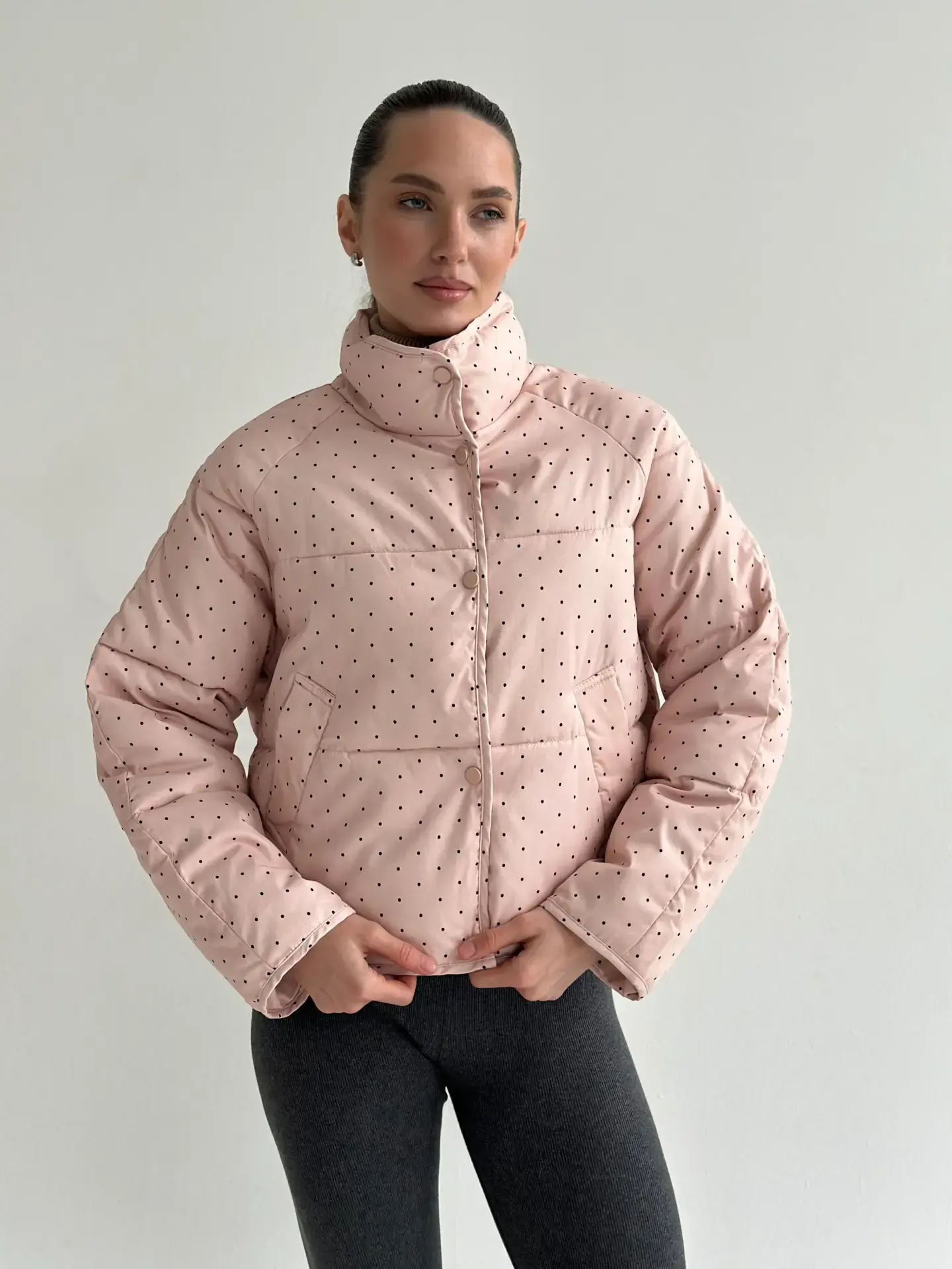 Куртка дута з коміром у горох пудра onesize