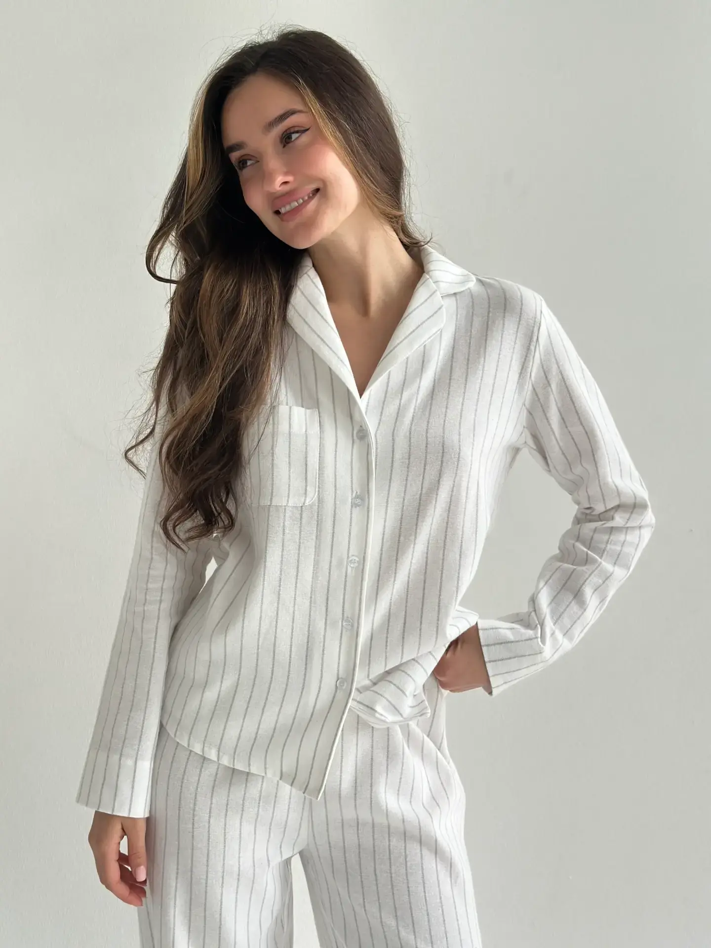 Фланель піжамний комплект “сіра смужка” на молочному