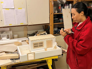 Lyser ut mentorordning for scenekunstnere.