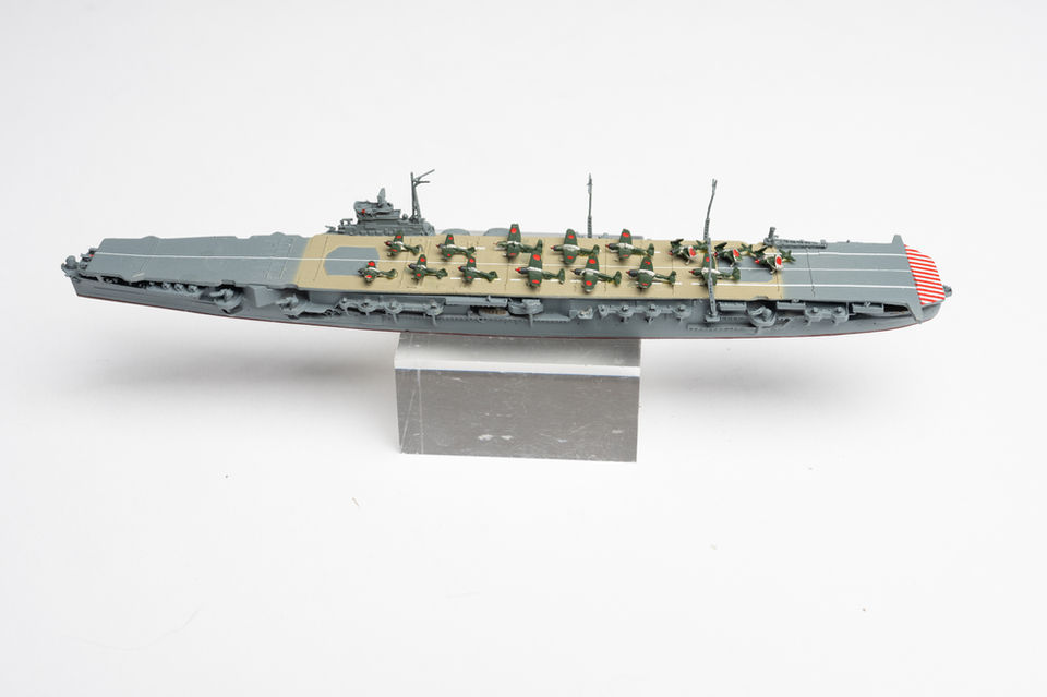 Japan aircraft carrier Unryu by Neptun (NE 1211).jpg