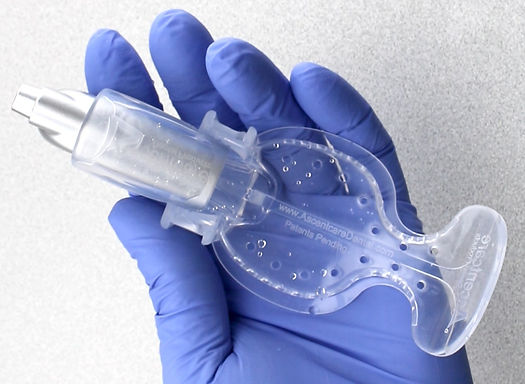 The VacuLUX Isolation Mouthpiece