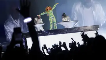 Mais de 2 milhões de pessoas no show da Shakira em Copacabana