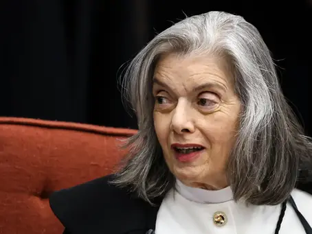 Cármen Lúcia forma maioria pela condenação de Bolsonaro e aliados no STF