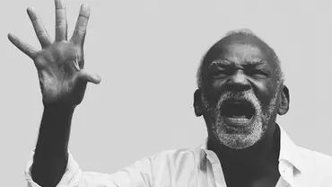 ‘Um mestre do cinema negro brasileiro’, diz curador da maior mostra sobre Antônio Pitanga