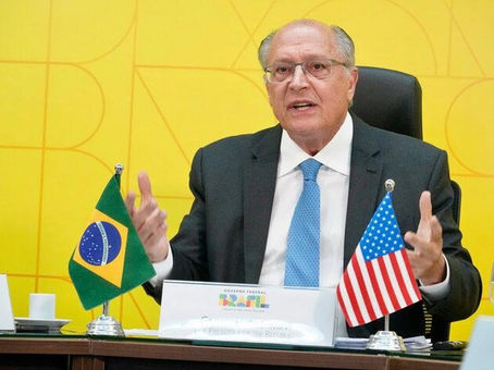 Trump, Tarifas e a Sombra Americana no Brasil
