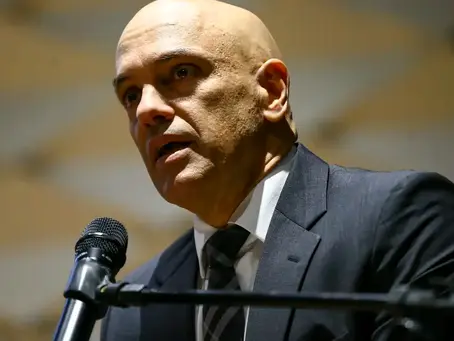 EUA revogam vistos de Moraes, familiares e aliados na Corte após operação contra Bolsonaro