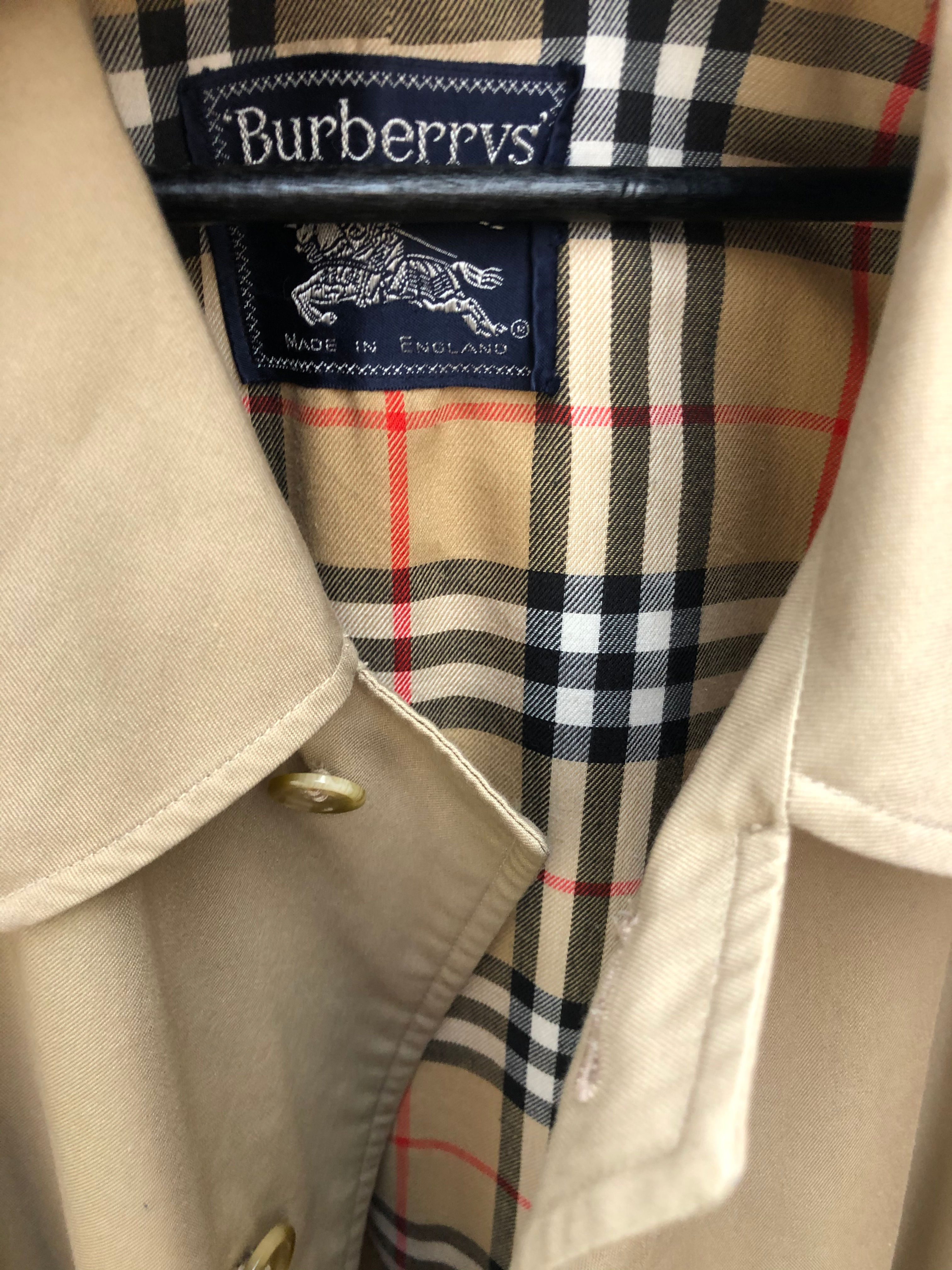 BURBERRY TRENCHCOAT