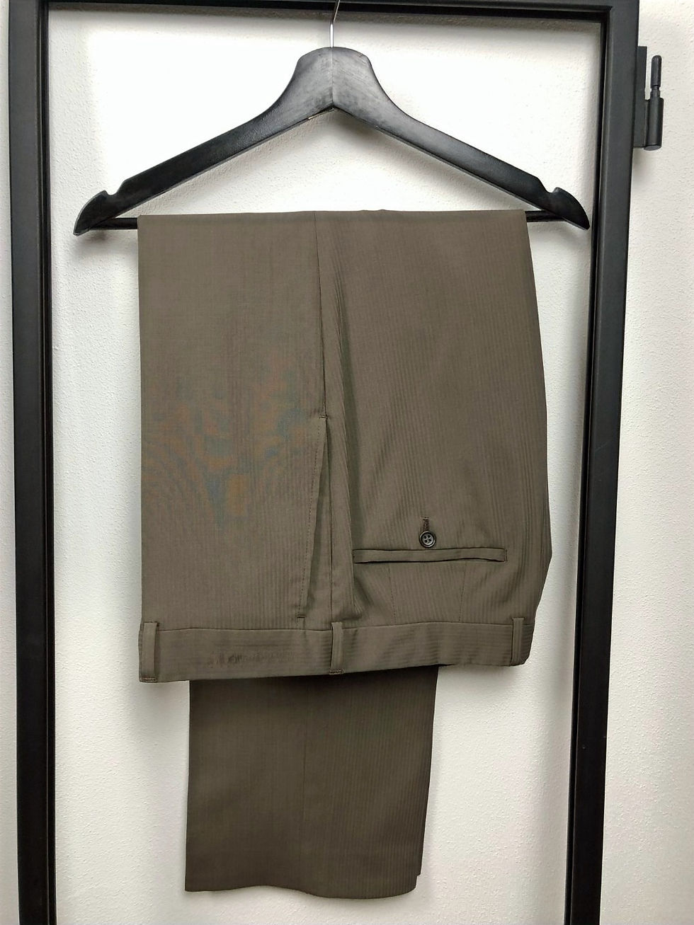 Thumbnail: BROWN SUIT