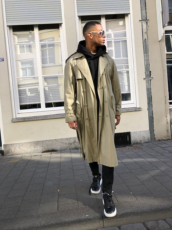 トレンチコート Saint Laurent SS25 Saharan Trench Coat Trench coat in crinkled polyamide | Saint Laurent | YSL US
