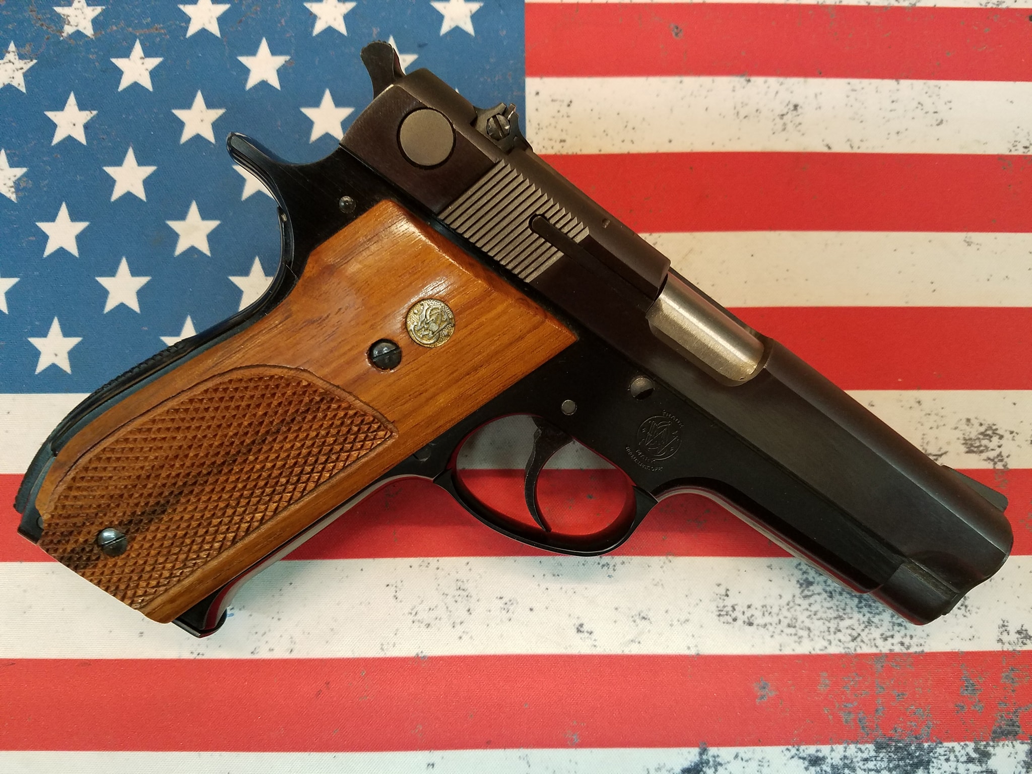 Smith & Wesson 39-2 9mm Maine