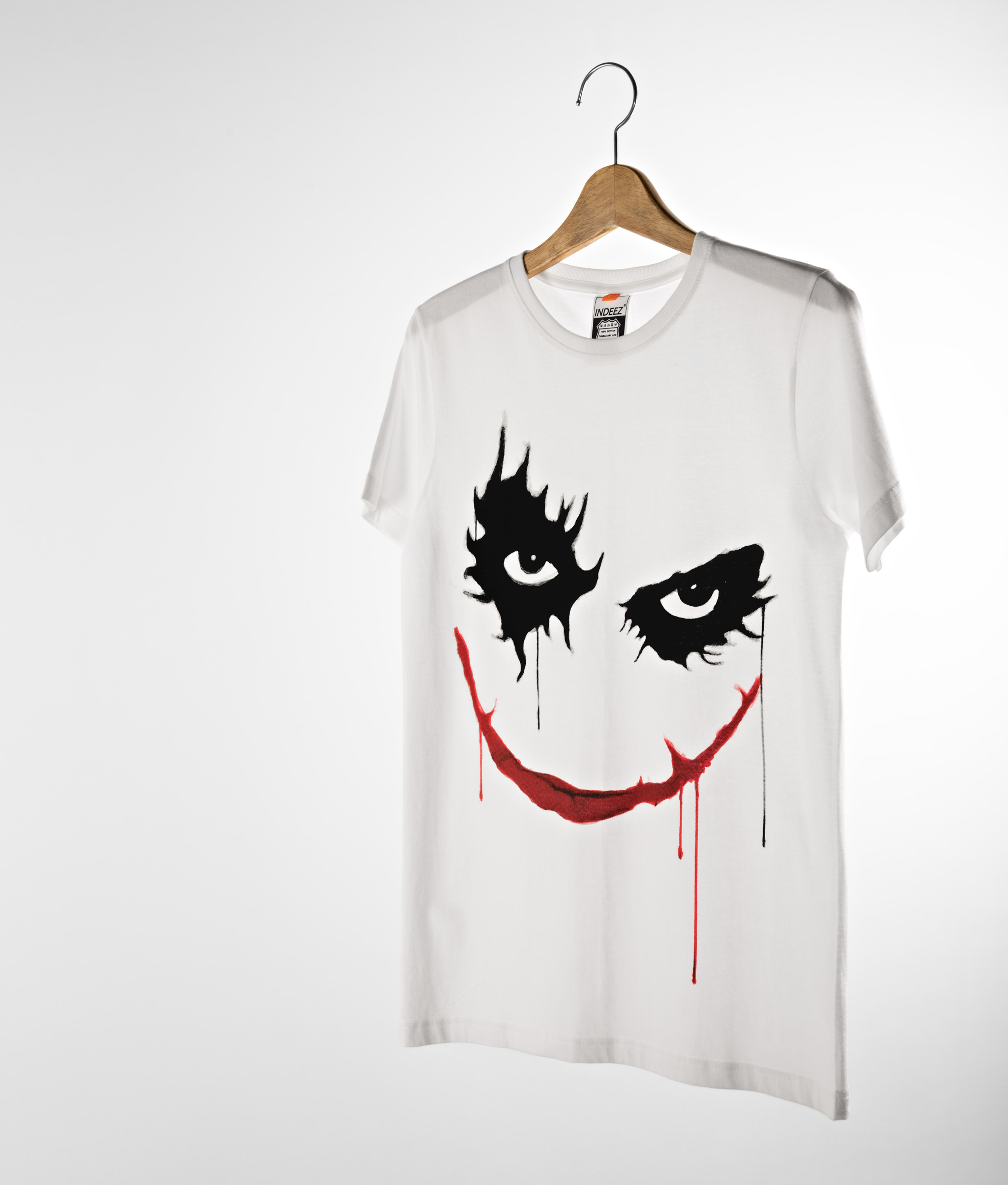 The face Red Lip in watercolor T-shirt