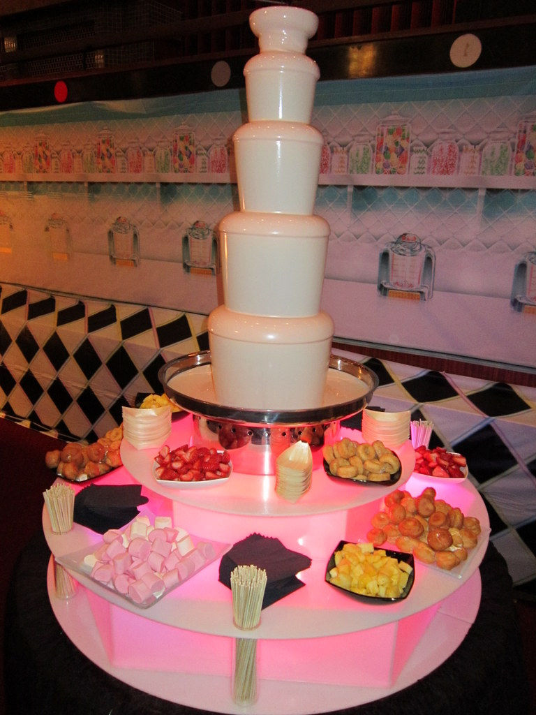 wedding milk chocolate fountain