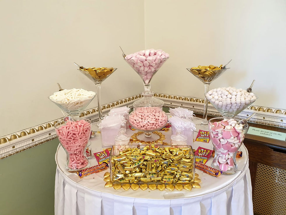gold pink sweet table