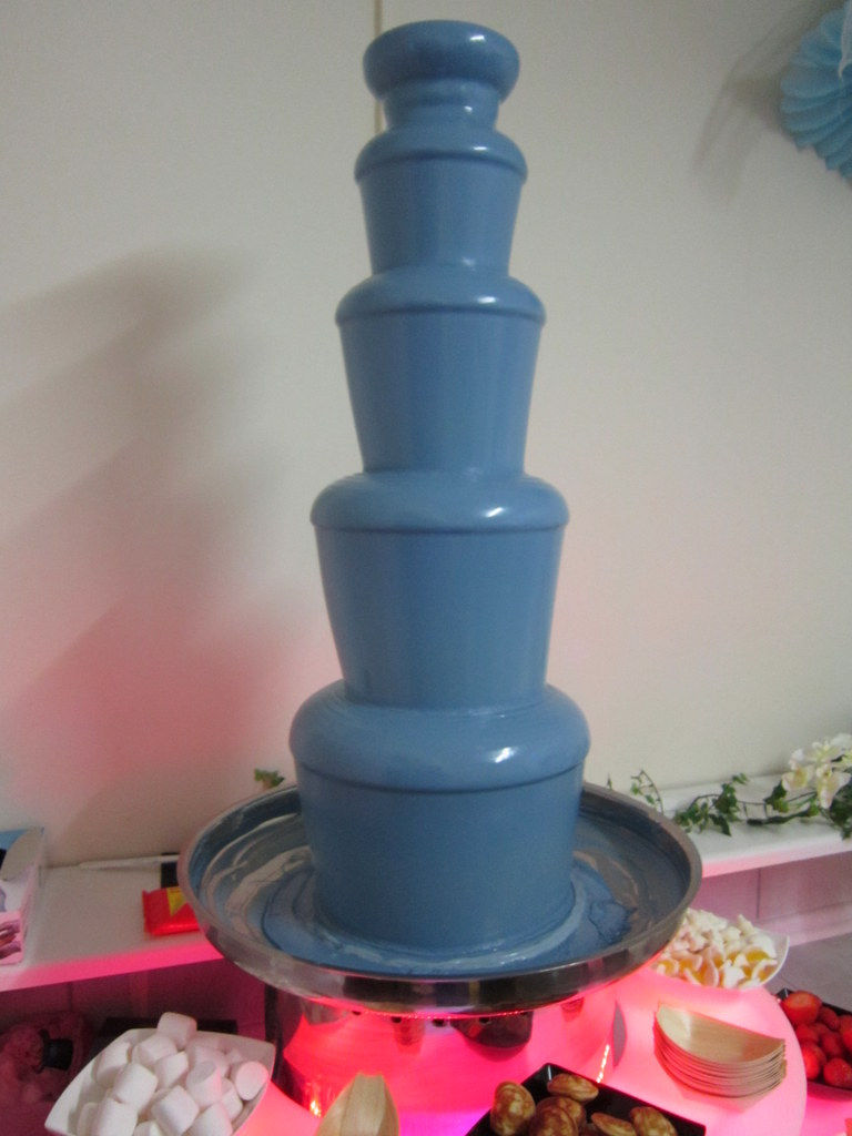 blue chocolate fountain hire