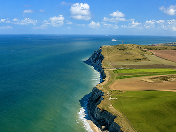 Vue aérienne du Cap Blanc-Nez, falaises et côte de la Côte d'Opale